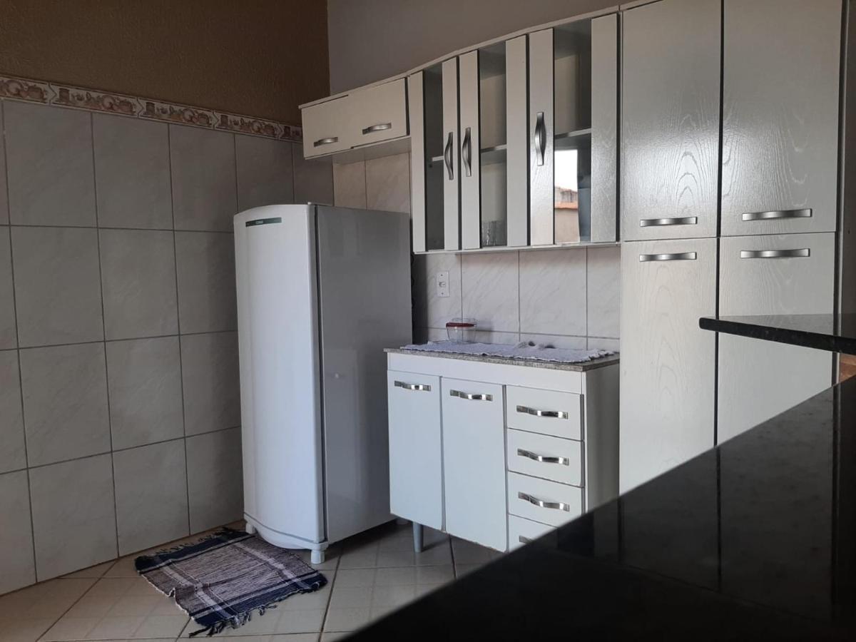 Casa Agradavel Com Area Externa E Piscina Villa โบรตัส ภายนอก รูปภาพ